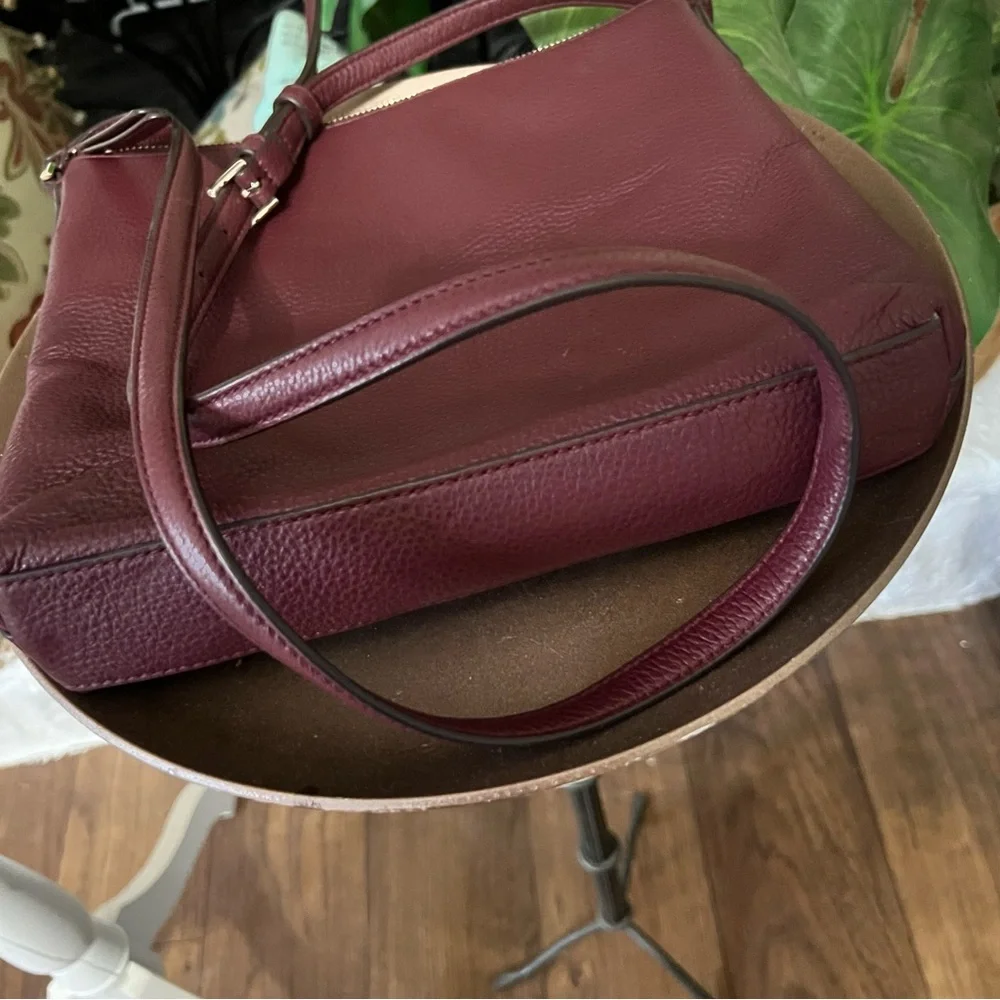 Kate Spade Jackson Zip Top Crossbody Purse Red/Purple Pebbled Leather Wine Bag